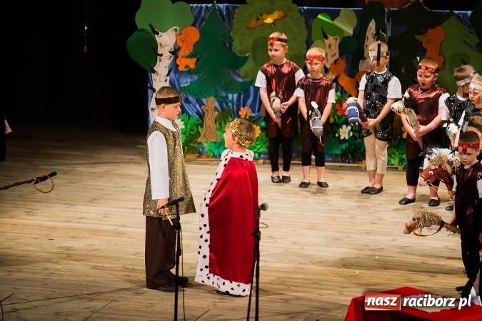Zdjęcie w galerii na portalu naszraciborz.pl: Gala IX Mini Festiwalu Przedszkolaków wiadomości z regionu
