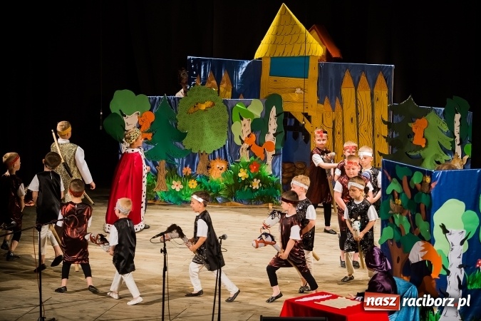 Zdjęcie w galerii na portalu naszraciborz.pl: Gala IX Mini Festiwalu Przedszkolaków wiadomości z regionu