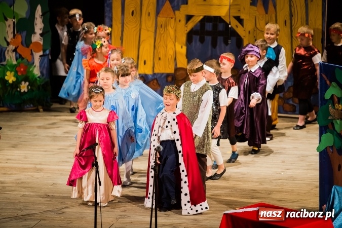 Zdjęcie w galerii na portalu naszraciborz.pl: Gala IX Mini Festiwalu Przedszkolaków wiadomości z regionu