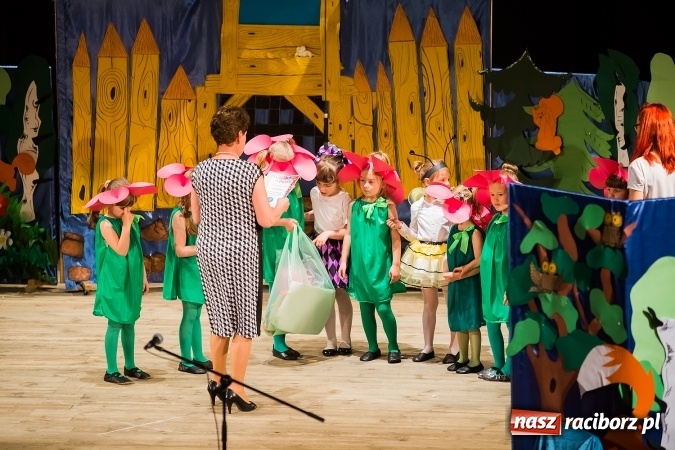 Zdjęcie w galerii na portalu naszraciborz.pl: Gala IX Mini Festiwalu Przedszkolaków wiadomości z regionu