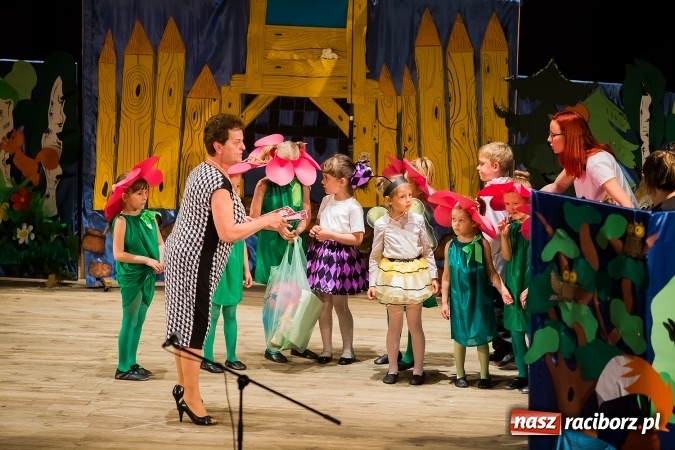 Zdjęcie w galerii na portalu naszraciborz.pl: Gala IX Mini Festiwalu Przedszkolaków wiadomości z regionu