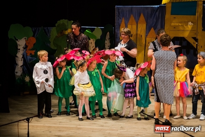 Zdjęcie w galerii na portalu naszraciborz.pl: Gala IX Mini Festiwalu Przedszkolaków wiadomości z regionu