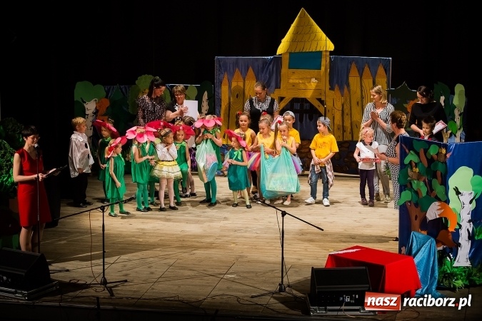 Zdjęcie w galerii na portalu naszraciborz.pl: Gala IX Mini Festiwalu Przedszkolaków wiadomości z regionu