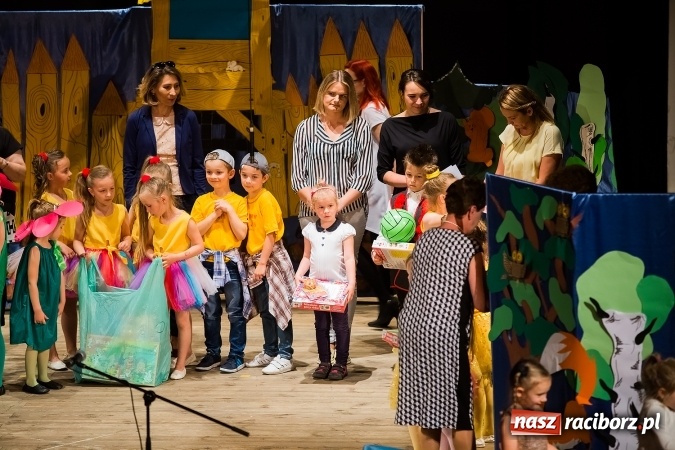 Zdjęcie w galerii na portalu naszraciborz.pl: Gala IX Mini Festiwalu Przedszkolaków wiadomości z regionu