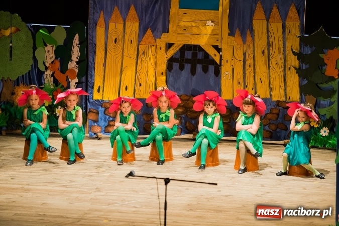 Zdjęcie w galerii na portalu naszraciborz.pl: Gala IX Mini Festiwalu Przedszkolaków wiadomości z regionu