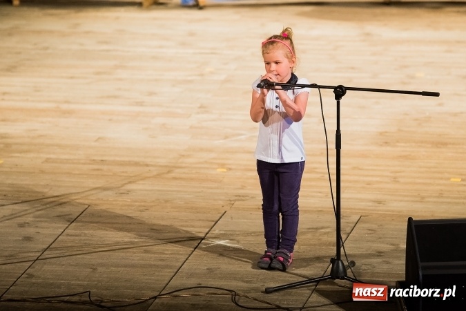 Zdjęcie w galerii na portalu naszraciborz.pl: Gala IX Mini Festiwalu Przedszkolaków wiadomości z regionu
