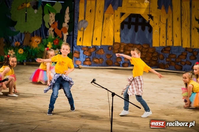 Zdjęcie w galerii na portalu naszraciborz.pl: Gala IX Mini Festiwalu Przedszkolaków wiadomości z regionu