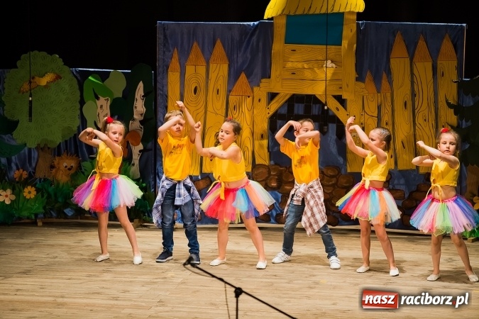 Zdjęcie w galerii na portalu naszraciborz.pl: Gala IX Mini Festiwalu Przedszkolaków wiadomości z regionu