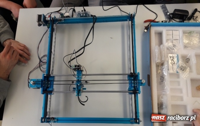 Zdjęcie w galerii na portalu naszraciborz.pl: Uczniowie Mechanika relacjonują swoje praktyki w Brunszwiku wiadomości z regionu