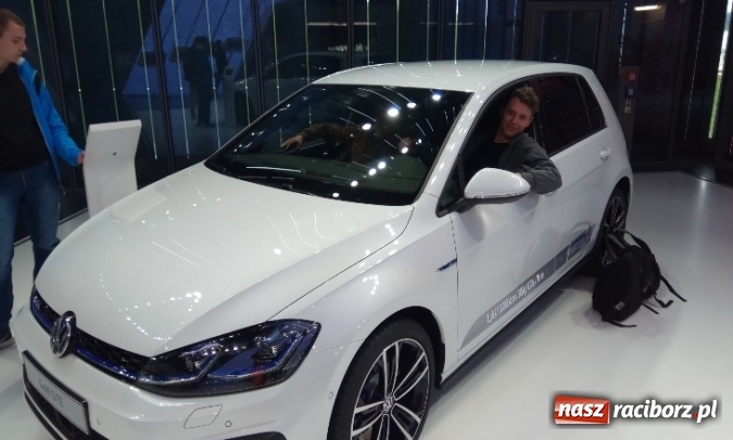 Zdjęcie w galerii na portalu naszraciborz.pl: Uczniowie Mechanika relacjonują swoje praktyki w Brunszwiku wiadomości z regionu