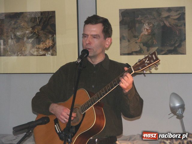 Zdjęcie w galerii na portalu naszraciborz.pl: Michalski śpiewał Cohena i Kaczmarskiego wiadomości z regionu