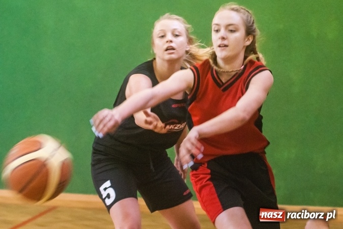 Zdjęcie w galerii na portalu naszraciborz.pl: V edycja Turnieju Streetballa w CKZiU nr 1 wiadomości z regionu