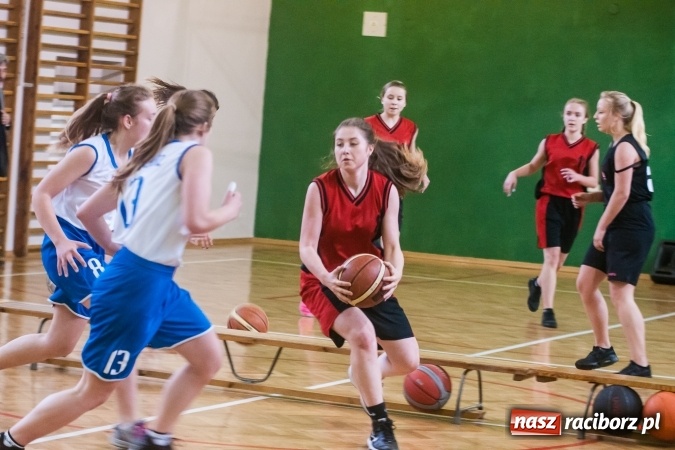 Zdjęcie w galerii na portalu naszraciborz.pl: V edycja Turnieju Streetballa w CKZiU nr 1 wiadomości z regionu