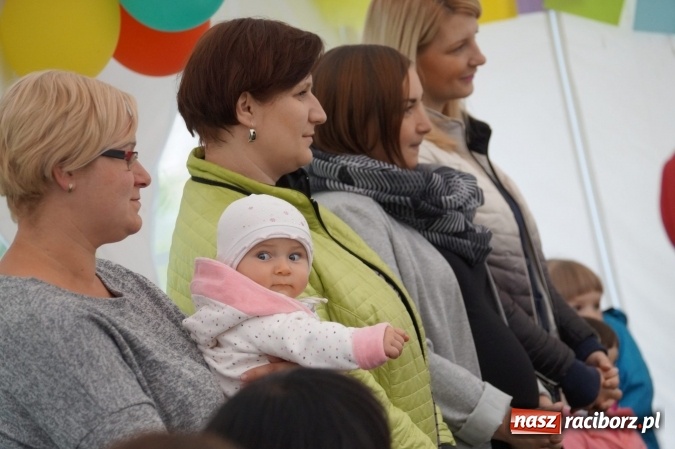 Zdjęcie w galerii na portalu naszraciborz.pl: Plastusie z Nędzy z programem dla rodziców  wiadomości z regionu