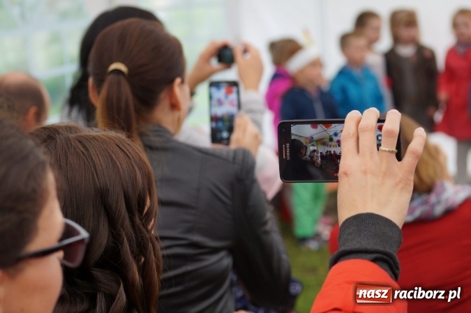 Zdjęcie w galerii na portalu naszraciborz.pl: Plastusie z Nędzy z programem dla rodziców  wiadomości z regionu