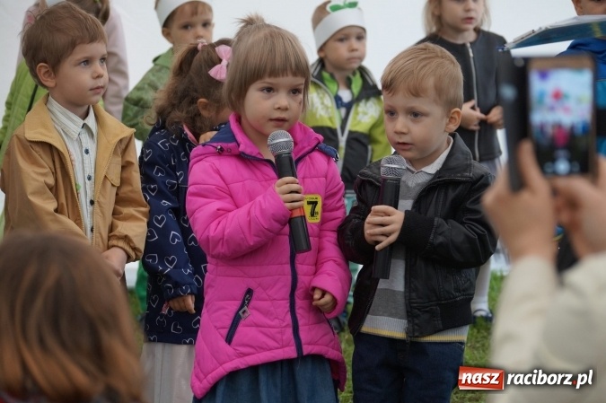 Zdjęcie w galerii na portalu naszraciborz.pl: Plastusie z Nędzy z programem dla rodziców  wiadomości z regionu