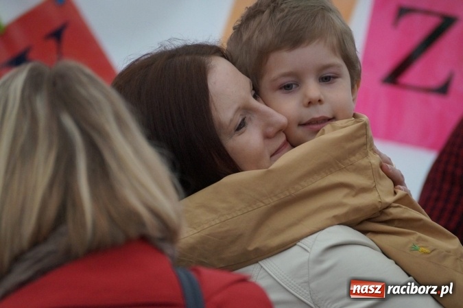 Zdjęcie w galerii na portalu naszraciborz.pl: Plastusie z Nędzy z programem dla rodziców  wiadomości z regionu