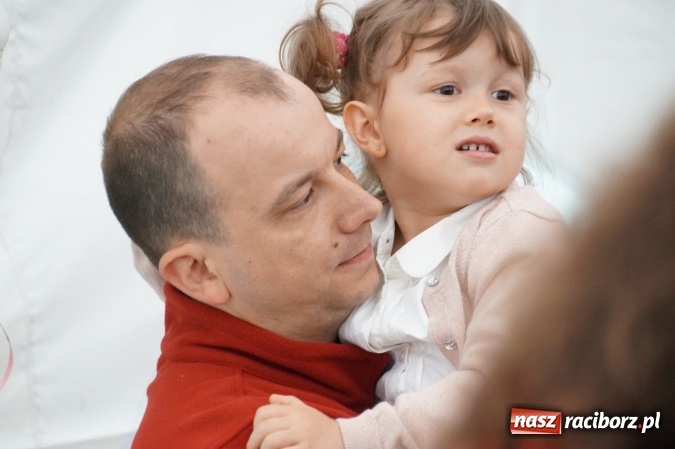 Zdjęcie w galerii na portalu naszraciborz.pl: Plastusie z Nędzy z programem dla rodziców  wiadomości z regionu