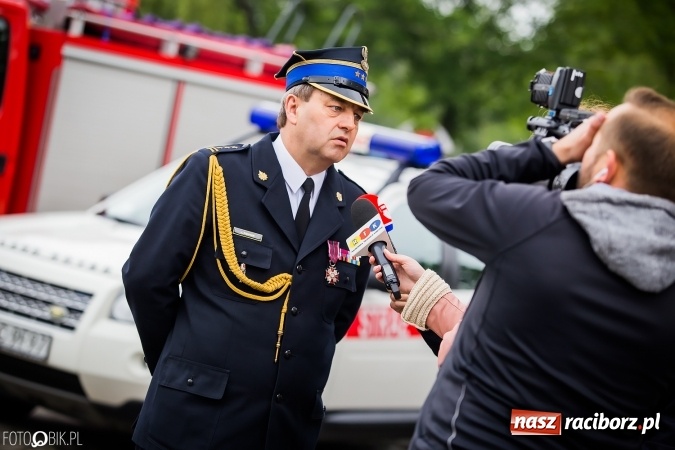 Zdjęcie w galerii na portalu naszraciborz.pl: Strażackie święto w raciborskiej komendzie. Awanse, odznaczenia i nagrody wiadomości z regionu