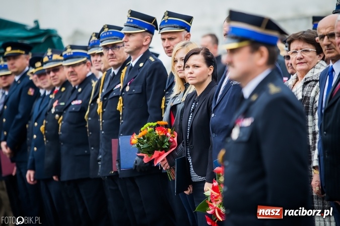 Zdjęcie w galerii na portalu naszraciborz.pl: Strażackie święto w raciborskiej komendzie. Awanse, odznaczenia i nagrody wiadomości z regionu