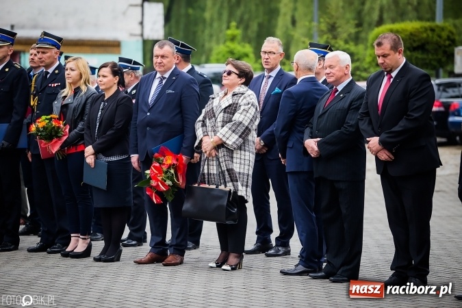 Zdjęcie w galerii na portalu naszraciborz.pl: Strażackie święto w raciborskiej komendzie. Awanse, odznaczenia i nagrody wiadomości z regionu