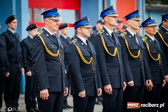Zdjęcie w galerii na portalu naszraciborz.pl: Strażackie święto w raciborskiej komendzie. Awanse, odznaczenia i nagrody wiadomości z regionu