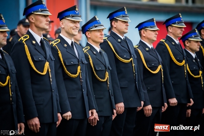 Zdjęcie w galerii na portalu naszraciborz.pl: Strażackie święto w raciborskiej komendzie. Awanse, odznaczenia i nagrody wiadomości z regionu