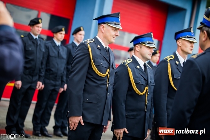 Zdjęcie w galerii na portalu naszraciborz.pl: Strażackie święto w raciborskiej komendzie. Awanse, odznaczenia i nagrody wiadomości z regionu