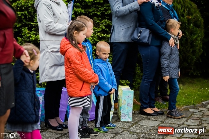 Zdjęcie w galerii na portalu naszraciborz.pl: Strażackie święto w raciborskiej komendzie. Awanse, odznaczenia i nagrody wiadomości z regionu