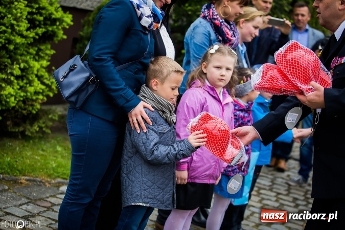 Zdjęcie w galerii na portalu naszraciborz.pl: Strażackie święto w raciborskiej komendzie. Awanse, odznaczenia i nagrody wiadomości z regionu