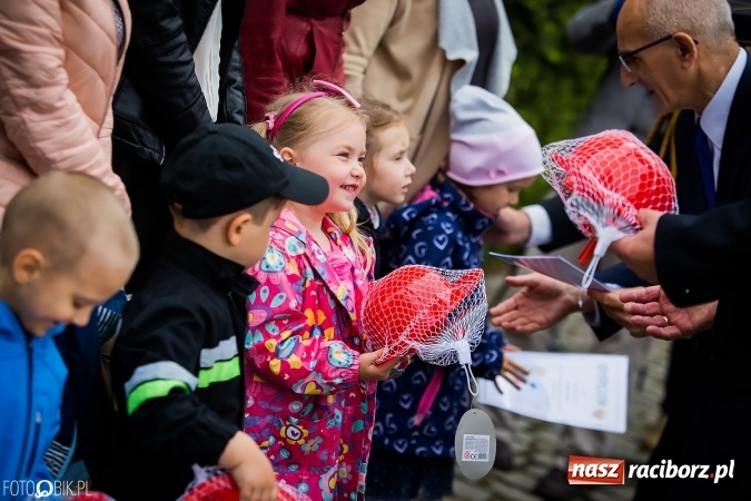 Zdjęcie w galerii na portalu naszraciborz.pl: Strażackie święto w raciborskiej komendzie. Awanse, odznaczenia i nagrody wiadomości z regionu
