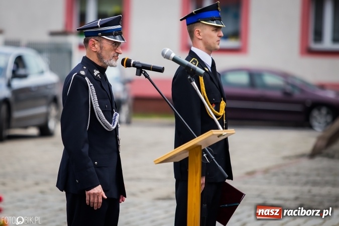 Zdjęcie w galerii na portalu naszraciborz.pl: Strażackie święto w raciborskiej komendzie. Awanse, odznaczenia i nagrody wiadomości z regionu