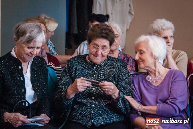 Zdjęcie w galerii na portalu naszraciborz.pl: Koncert dla Mamy w raciborskim Klubie Seniora wiadomości z regionu