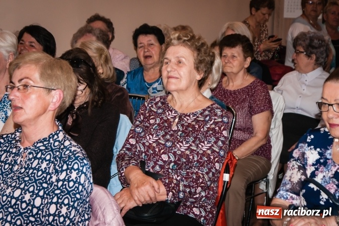 Zdjęcie w galerii na portalu naszraciborz.pl: Koncert dla Mamy w raciborskim Klubie Seniora wiadomości z regionu