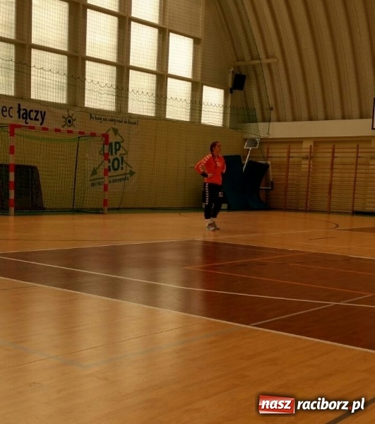 Zdjęcie w galerii na portalu naszraciborz.pl: Gimnazjalistki z Pietrowic Wielkich drugą siłą na Śląsku  wiadomości z regionu