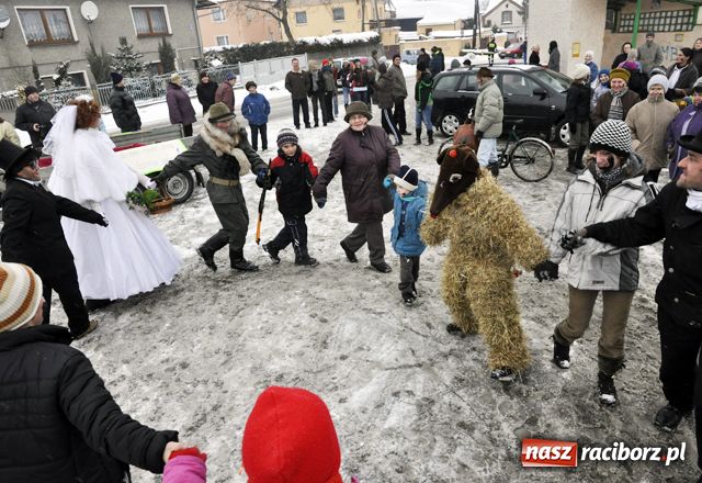 Zdjęcie w galerii na portalu naszraciborz.pl: TANZBÄR, czyli ostatki w Samborowicach wiadomości z regionu