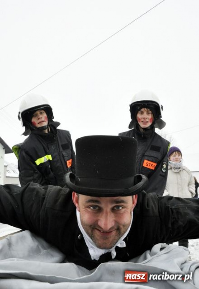 Zdjęcie w galerii na portalu naszraciborz.pl: TANZBÄR, czyli ostatki w Samborowicach wiadomości z regionu
