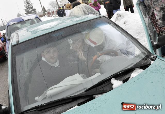 Zdjęcie w galerii na portalu naszraciborz.pl: TANZBÄR, czyli ostatki w Samborowicach wiadomości z regionu