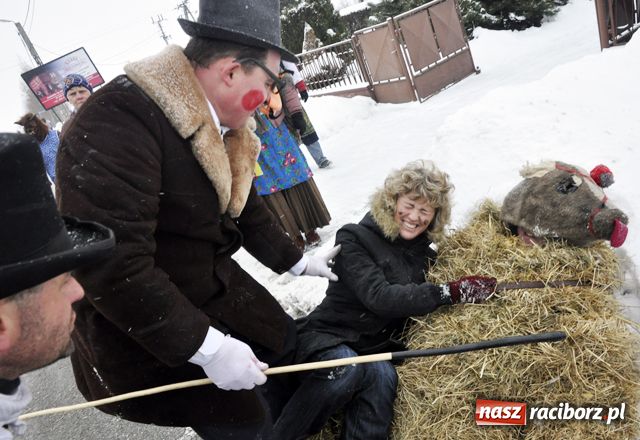 Zdjęcie w galerii na portalu naszraciborz.pl: TANZBÄR, czyli ostatki w Samborowicach wiadomości z regionu