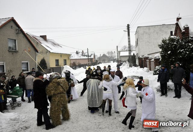 Zdjęcie w galerii na portalu naszraciborz.pl: TANZBÄR, czyli ostatki w Samborowicach wiadomości z regionu