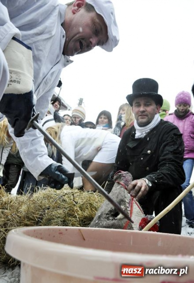 Zdjęcie w galerii na portalu naszraciborz.pl: TANZBÄR, czyli ostatki w Samborowicach wiadomości z regionu