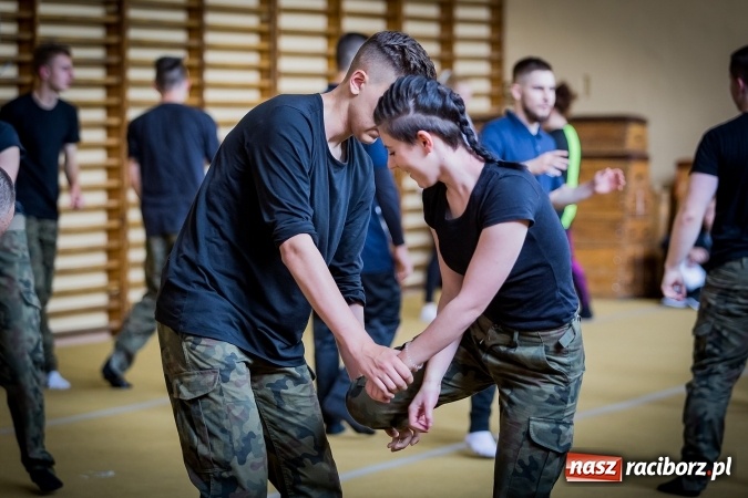 Zdjęcie w galerii na portalu naszraciborz.pl: Terroryzm a działania służb mundurowych - Państwowa Wyższa Szkoła Zawodowa zorganizowała konferencję  wiadomości z regionu