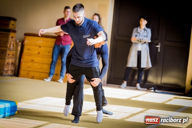 Zdjęcie w galerii na portalu naszraciborz.pl: Terroryzm a działania służb mundurowych - Państwowa Wyższa Szkoła Zawodowa zorganizowała konferencję  wiadomości z regionu