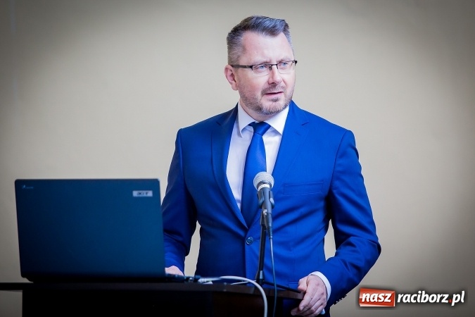 Zdjęcie w galerii na portalu naszraciborz.pl: Terroryzm a działania służb mundurowych - Państwowa Wyższa Szkoła Zawodowa zorganizowała konferencję  wiadomości z regionu