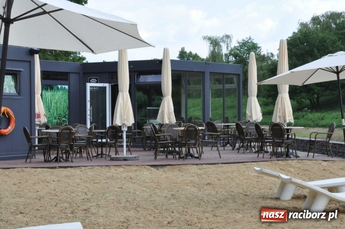 Zdjęcie w galerii na portalu naszraciborz.pl: Kafeteria na plaży w Raciborzu - już od soboty wiadomości z regionu