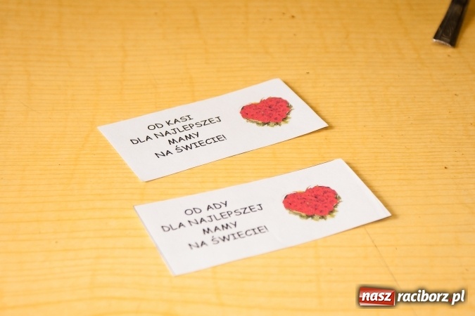 Zdjęcie w galerii na portalu naszraciborz.pl: Torcik dla Mamy - uczniowie CKZiU nr 1 i SP 18 wspólnie upiekli piękne torty  wiadomości z regionu