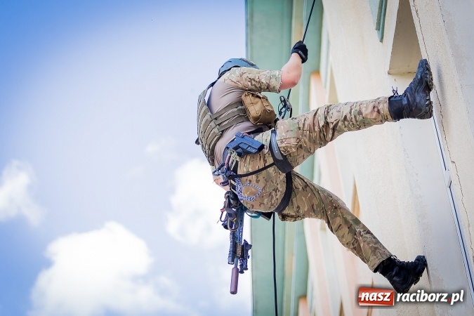 Zdjęcie w galerii na portalu naszraciborz.pl: TANTO pokazało swoje możliwości w PWSZ  wiadomości z regionu