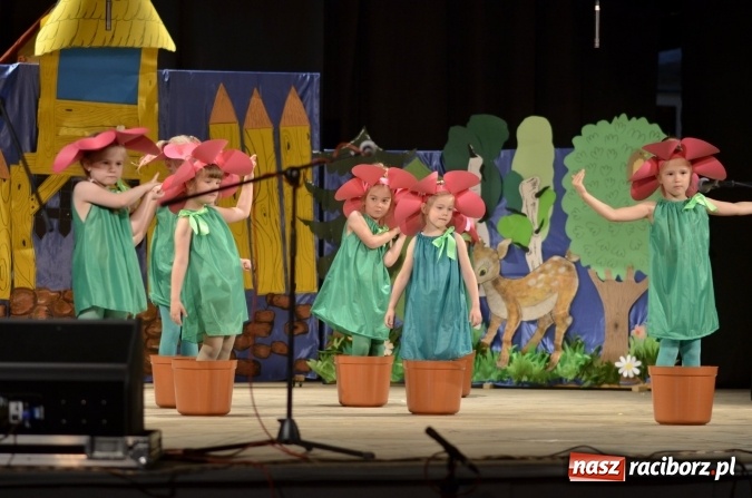 Zdjęcie w galerii na portalu naszraciborz.pl: Raciborski festiwal przedszkolaków w RCK - przeżyjmy to jeszcze raz  wiadomości z regionu