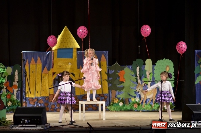 Zdjęcie w galerii na portalu naszraciborz.pl: Raciborski festiwal przedszkolaków w RCK - przeżyjmy to jeszcze raz  wiadomości z regionu