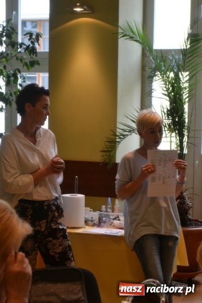 Zdjęcie w galerii na portalu naszraciborz.pl: O sztuce wizażu na warsztatach w RCK  wiadomości z regionu